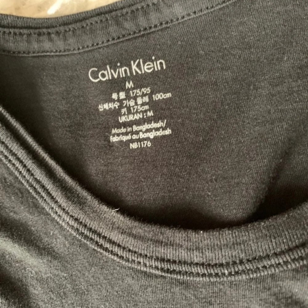 Calvin Klein M